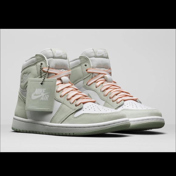 Nike Air Jordan 1 High OG Women’s - Picture 8 of 8